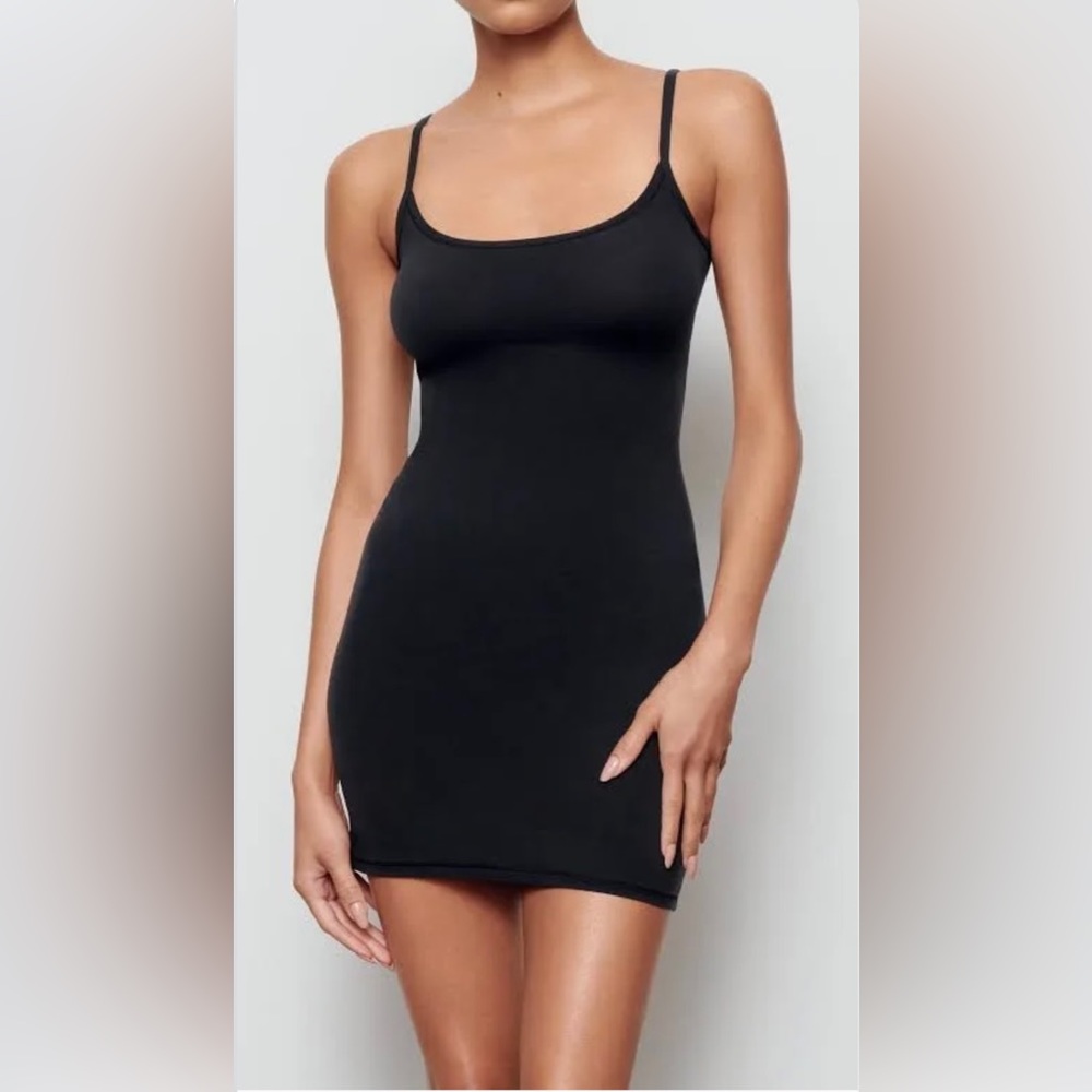 🖤SKIMS FITS EVERYBODY SLIP DRESS IN ONYX XXS